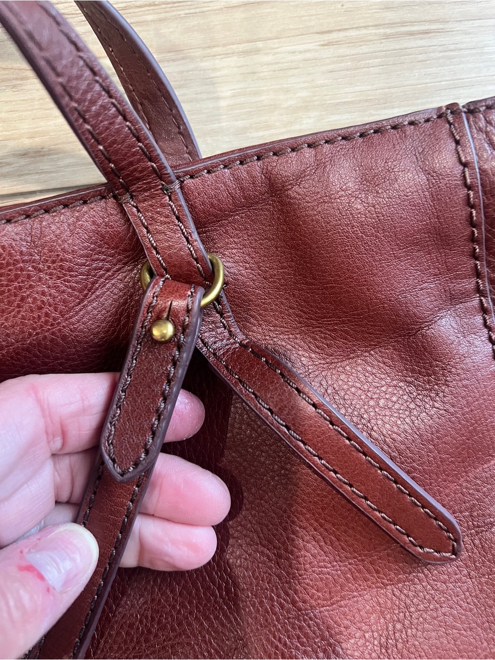 Fossil Women’s Leather Tote Bag in Cognac Brown - Picture 5 of 10